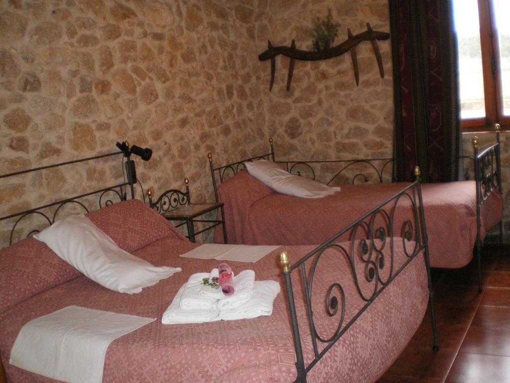 Masia Del Aragones Peñarroya de Tastavins 객실 사진
